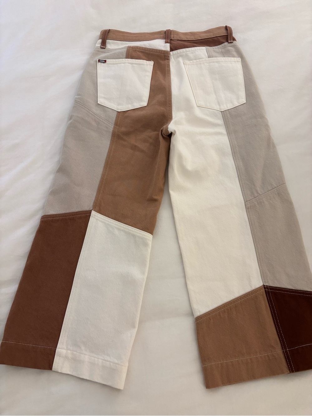 ๐ค Alice + Olivia Sandpile Patchwork Wide-Leg Jeans ๐ค - Picture 7 of 7